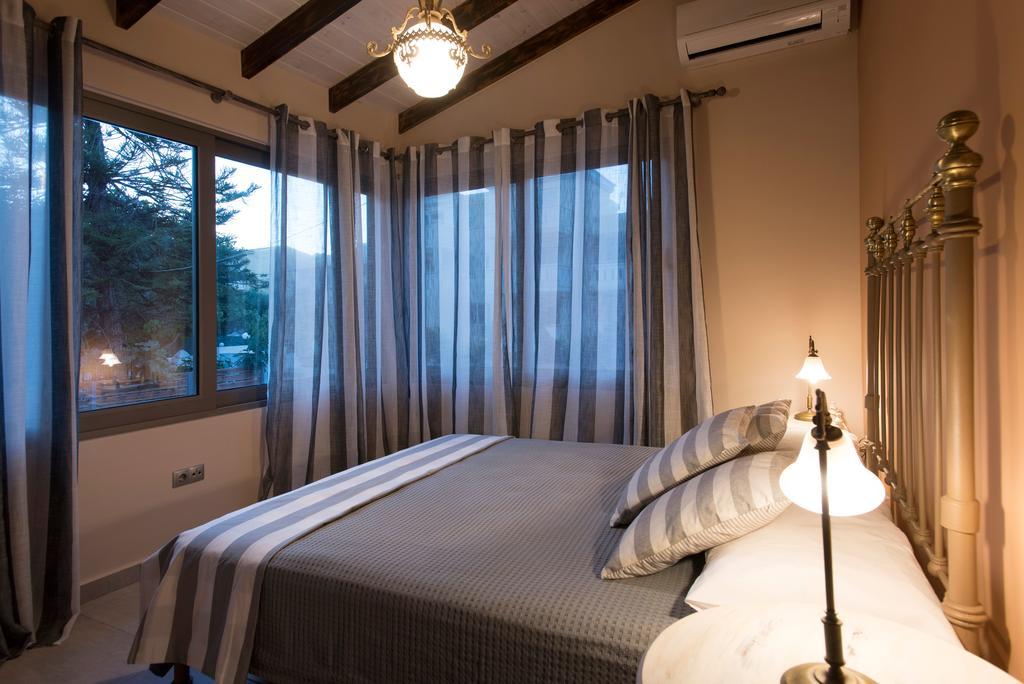 Rea'S Sea House Villa Kato Galatas Eksteriør billede